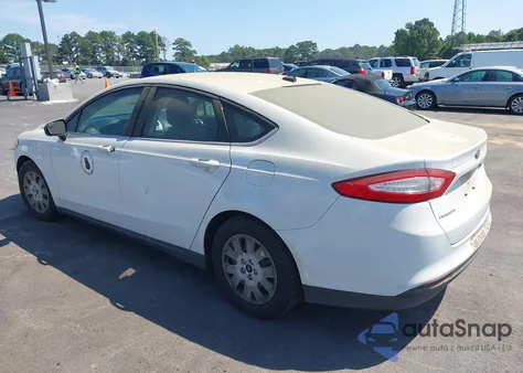 2013 Ford Fusion S из США, поврежденный, VIN 3FA6P0G74DR114006